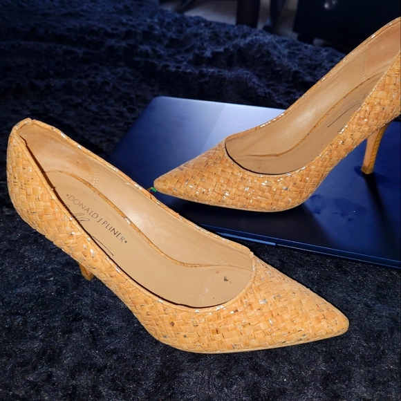 Donald J Pliner Carrie Pumps Woven Cork - Picture 3 of 10